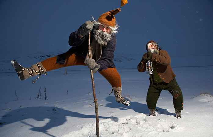 Na Islandu můžeme před Vánoci vidět Yulské mužíky - tedy veselé trolly, kteří odměňují děti