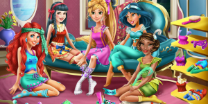 Hra - Disney Princesses Pyjama Party