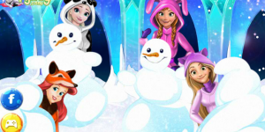 Hra - Disney Princess Playing Snowballs