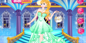 Elsa's Glamorous Prom Dresses